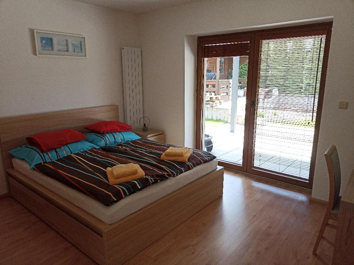 Ubytovani U Vrbicky - Blizko Prahy Unhošť Extérieur photo